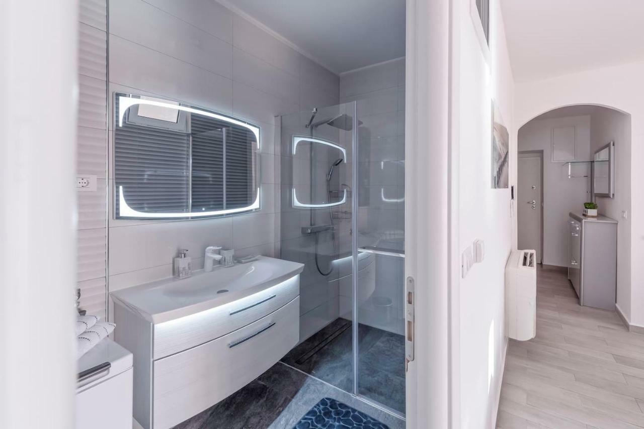 L'Aurora Luxury Apartment Zara Esterno foto
