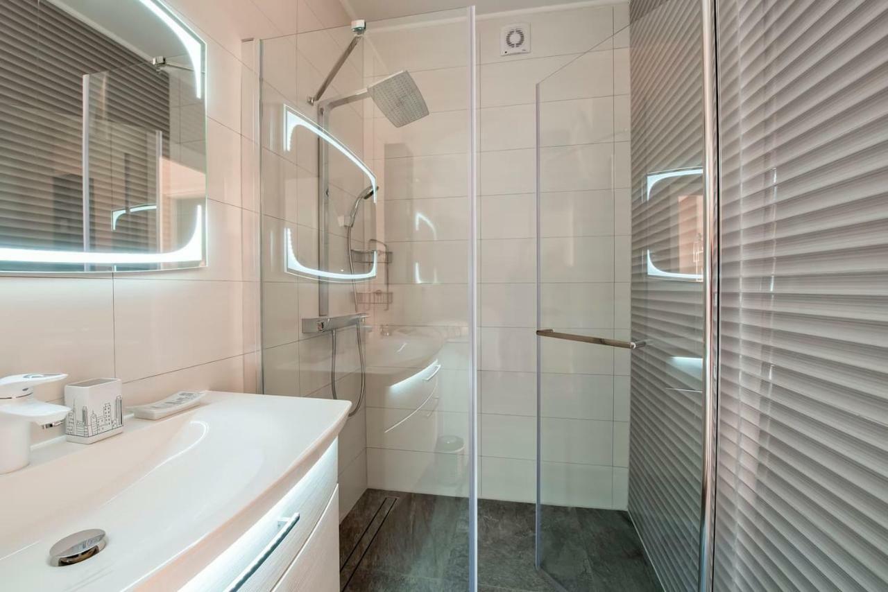 L'Aurora Luxury Apartment Zara Esterno foto