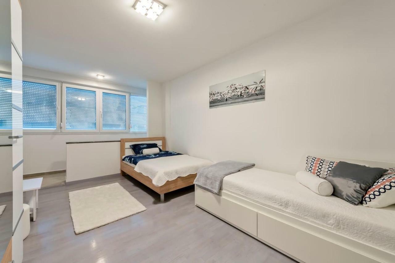 L'Aurora Luxury Apartment Zara Esterno foto
