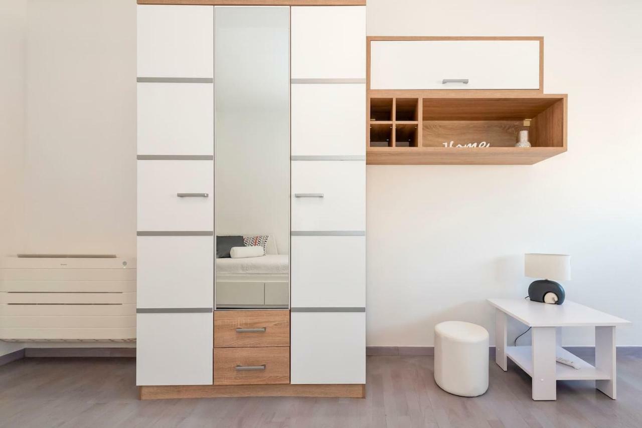 L'Aurora Luxury Apartment Zara Esterno foto